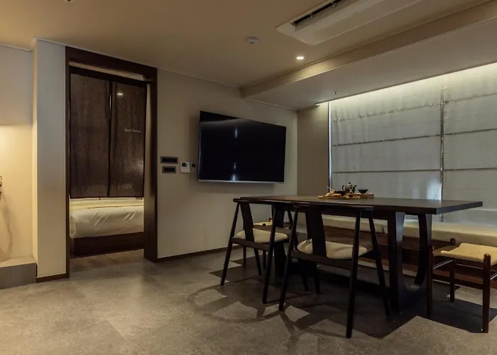 Loop Retreat By Anook Gangnam 2 3* 首爾