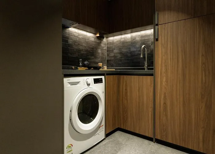 Loop Retreat By Anook Gangnam 2