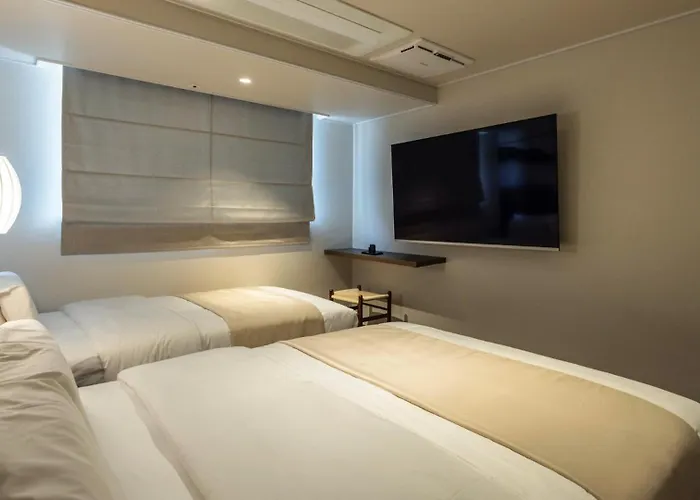 Loop Retreat By Anook Gangnam 2